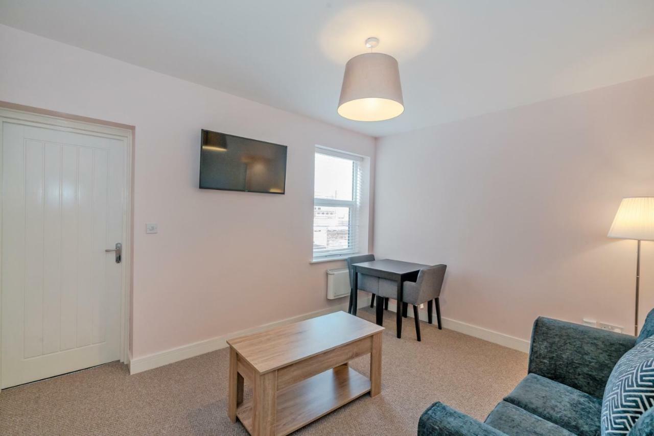 Cannock Hotel Apartments Extérieur photo