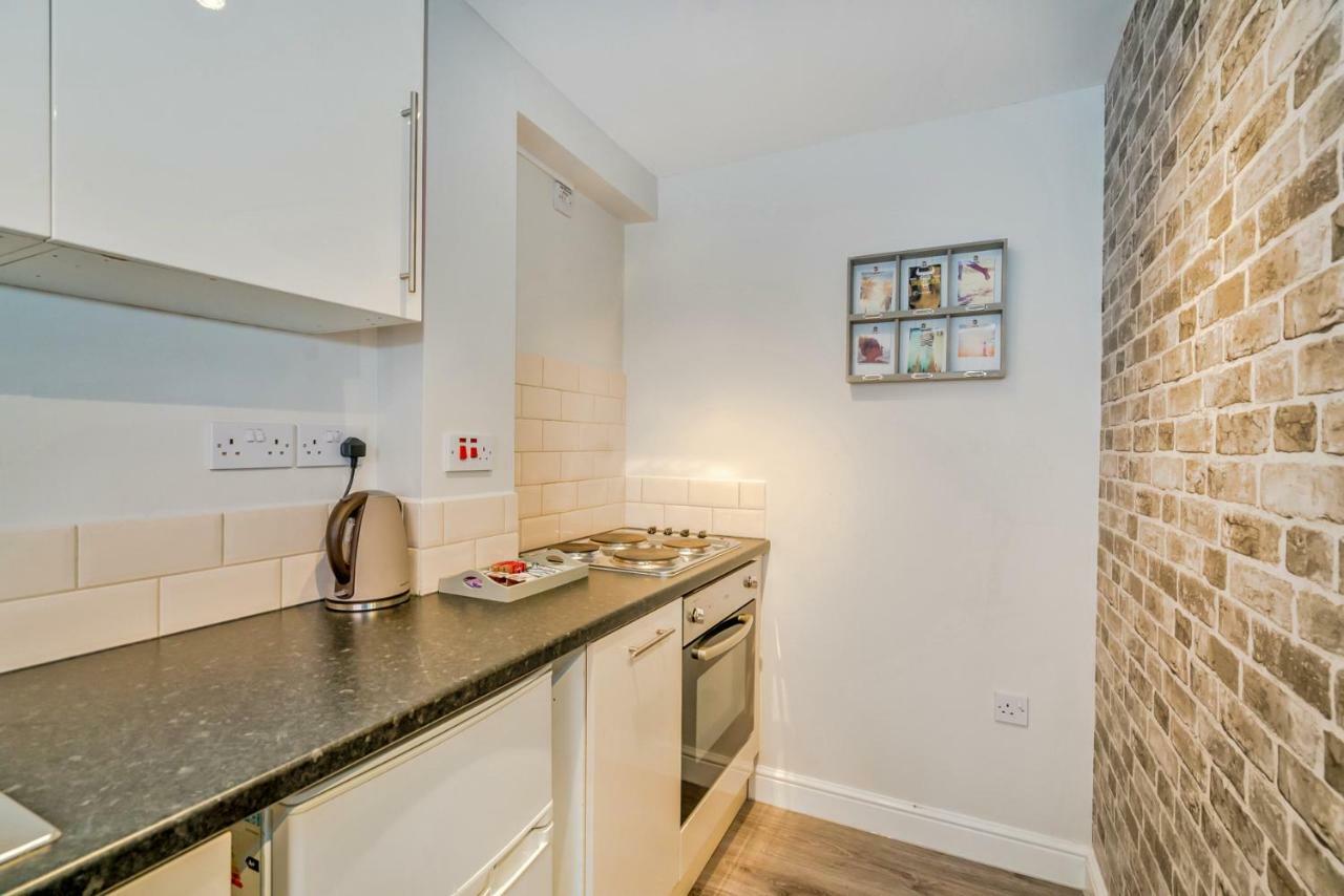 Cannock Hotel Apartments Extérieur photo